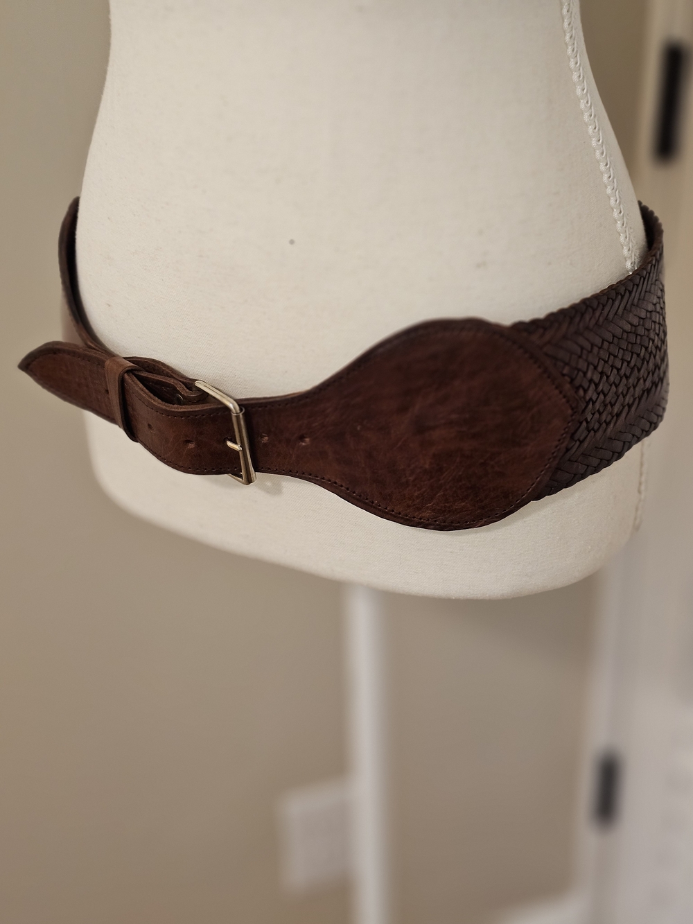 ✨ RARE VINTAGE WIDE BRAIDED GENUINE LEATHER BELT ✨